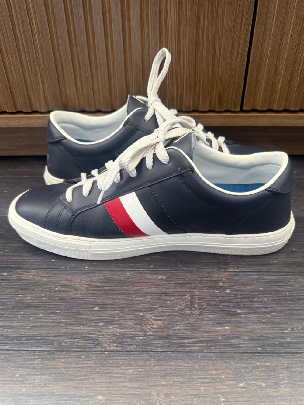 AUTHENTIC MONCLER MENS NEW MONACO LEATHER SNEAKERS, SIZE EU 43.5 (US 10.5), NAVY - Picture 6 of 16